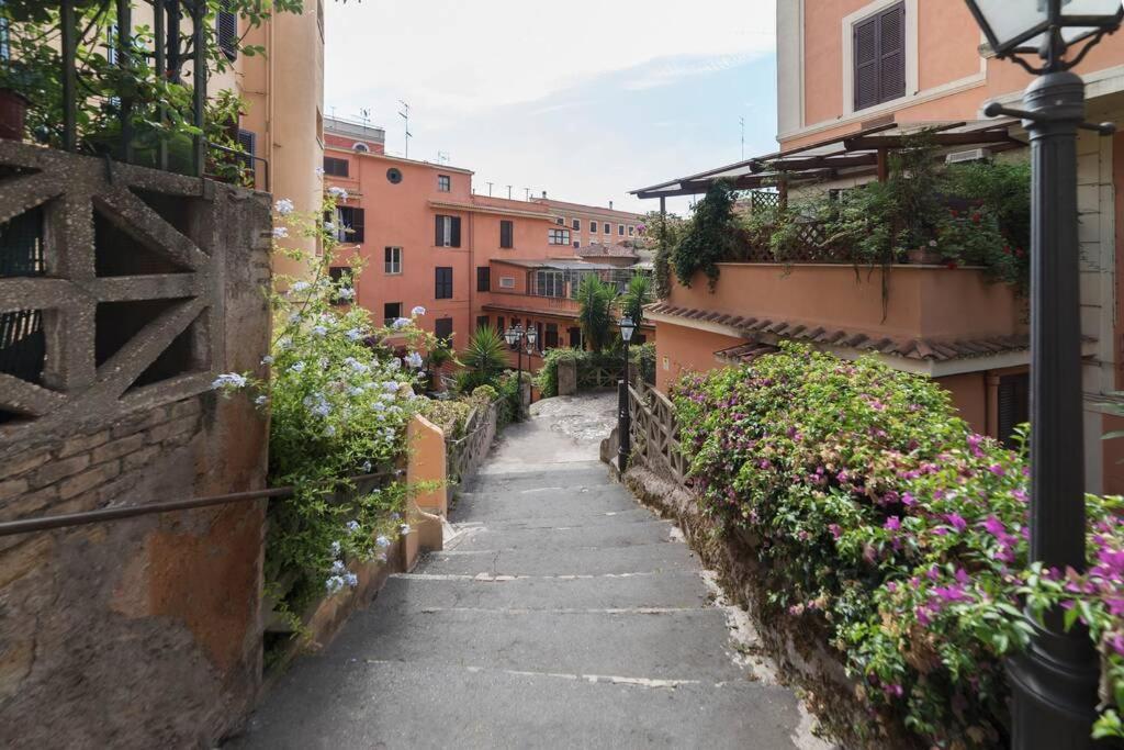 Elegante Open Space Con Vasca Idromassaggio A Trastevere ภายนอก รูปภาพ